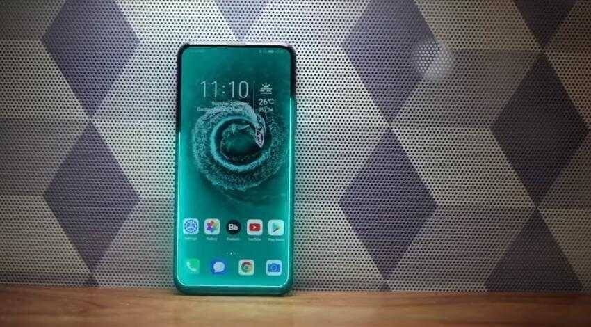 Honor опубликовала изображения камеры Honor X10 5 Смартфон iPhone установлен на деревянной поверхности