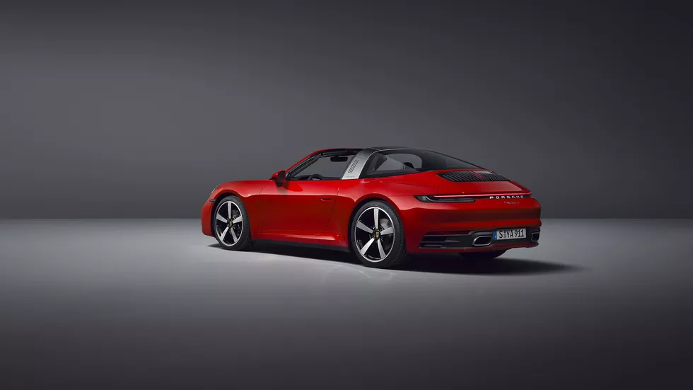 Porsche представил 911 Targa. Выйдет в 2021 году 7 2021 porsche 911 targa 003