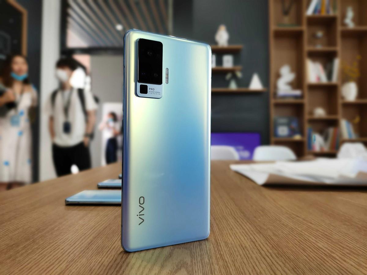 Характеристики Pro-версии смартфона Vivo X50 попали в сеть до релиза 3