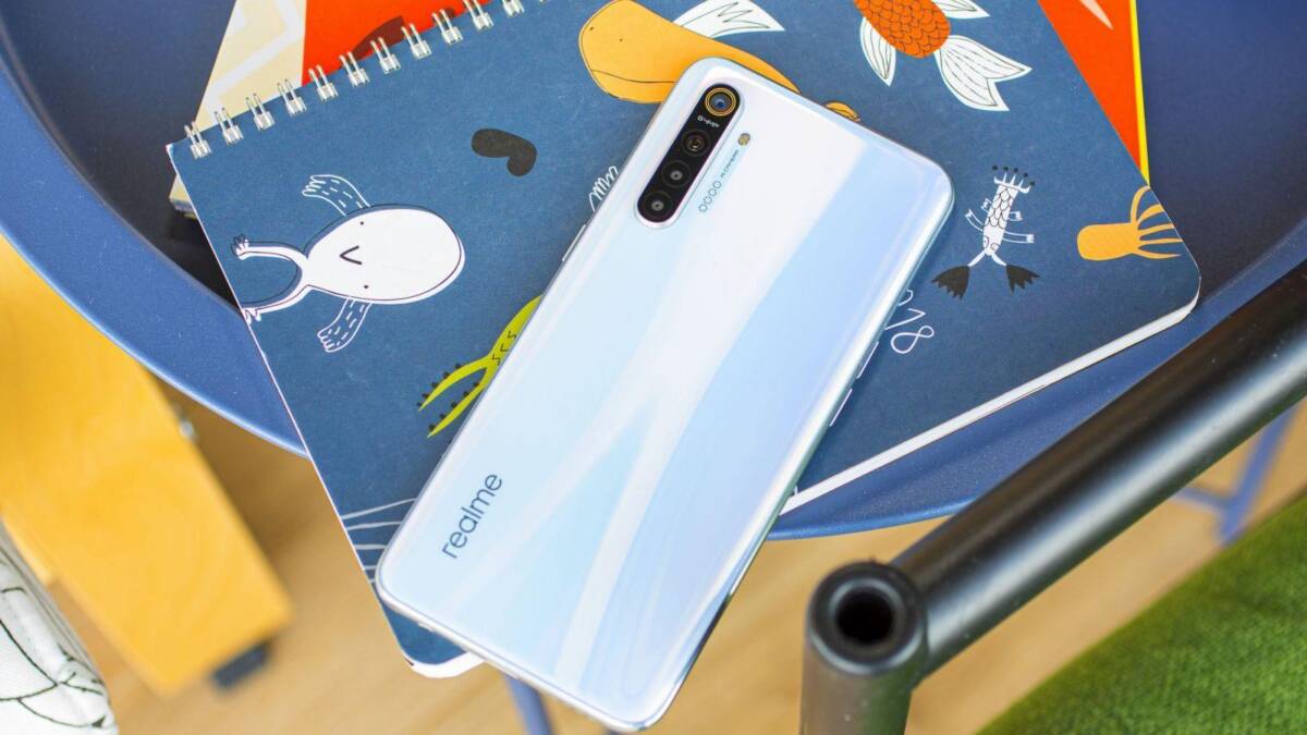 Realme X3 SuperZoom будет поставляться с 4200 мАч аккумулятором и быстрой зарядкой 4 Realme X3 SuperZoom будет поставляться с 4200 мАч аккумулятором и быстрой зарядкой