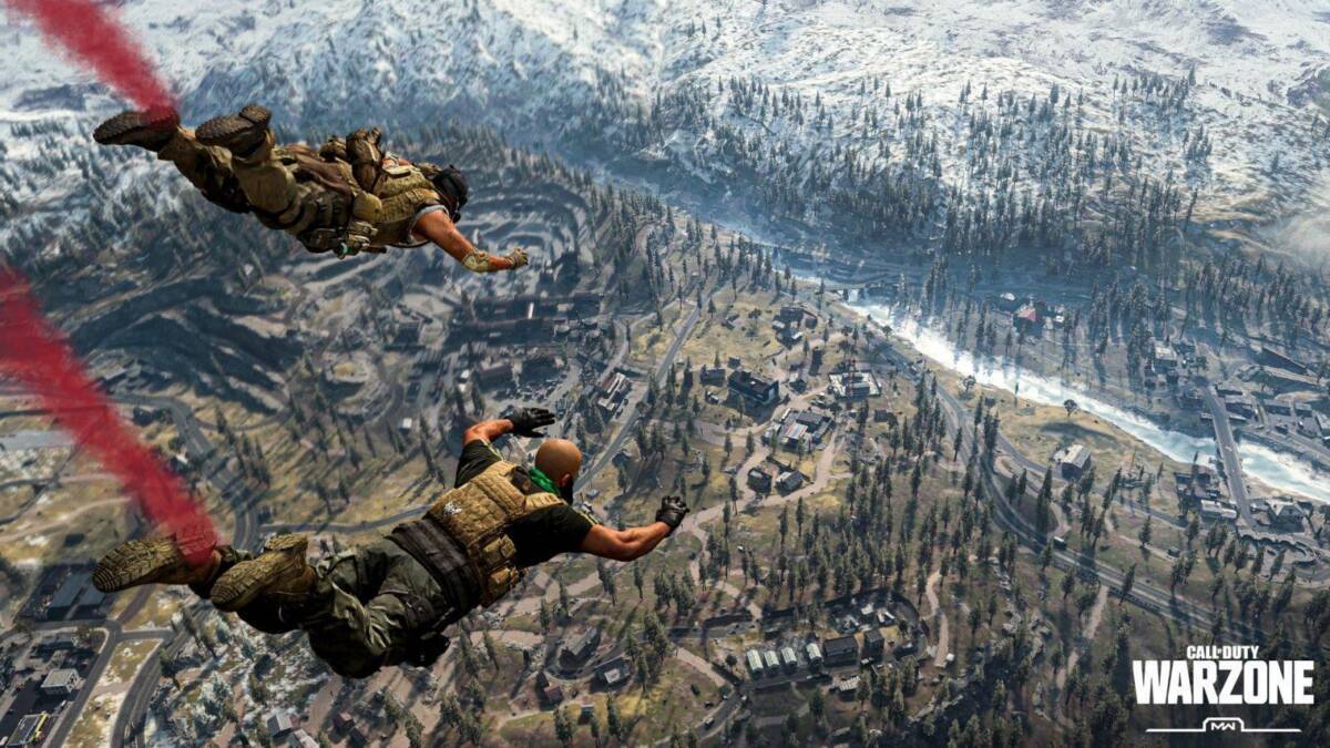 Два солдата в зимних условиях прыгают в игру Call of Duty Warzone
