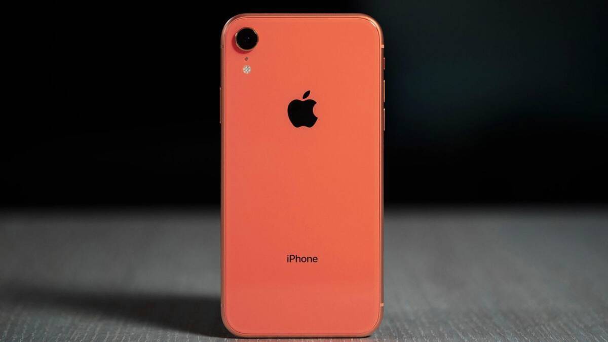 Задняя панель восстановленного iPhone XR оранжевого цвета