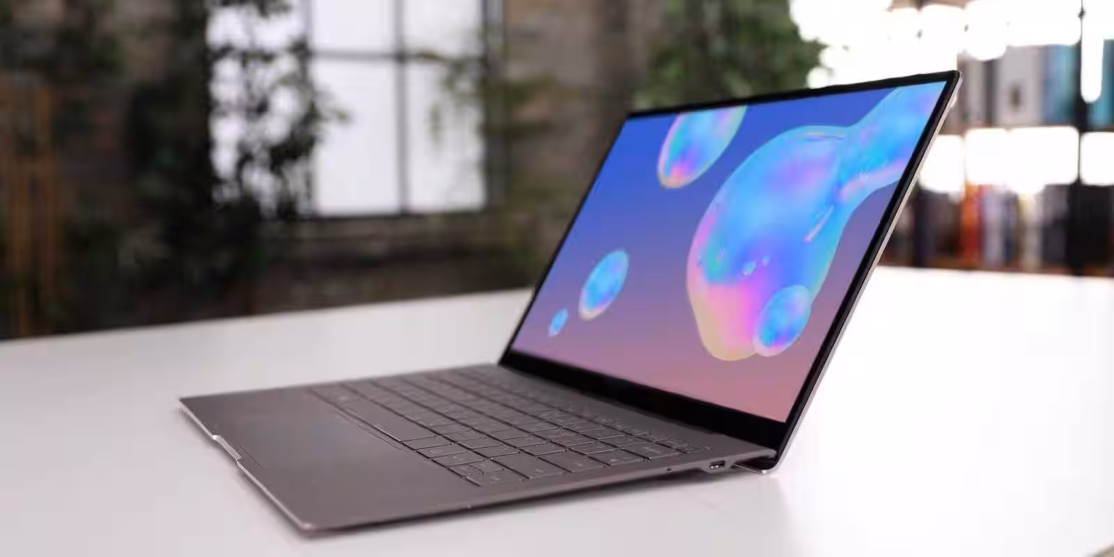 Samsung анонсировала ноутбук Galaxy Book S 2020 2 galaxy book s goog scaled 1