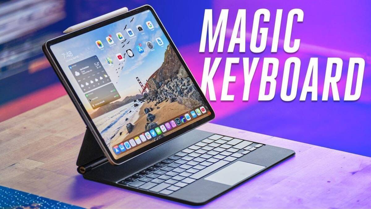 iPad Pro с магнитной клавиатурой и дисплеем интерфейса