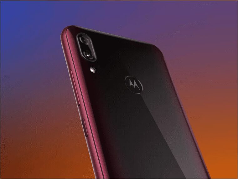 Задняя часть планшета Honor Tablet V6 с двойной камерой и логотипом Motorola