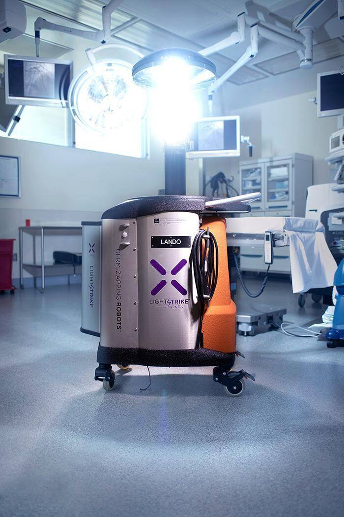 Робот UV Light может уничтожить коронавирус всего за 2 минуты 4 Медицинский роботизированный хирургический инструмент в операционной