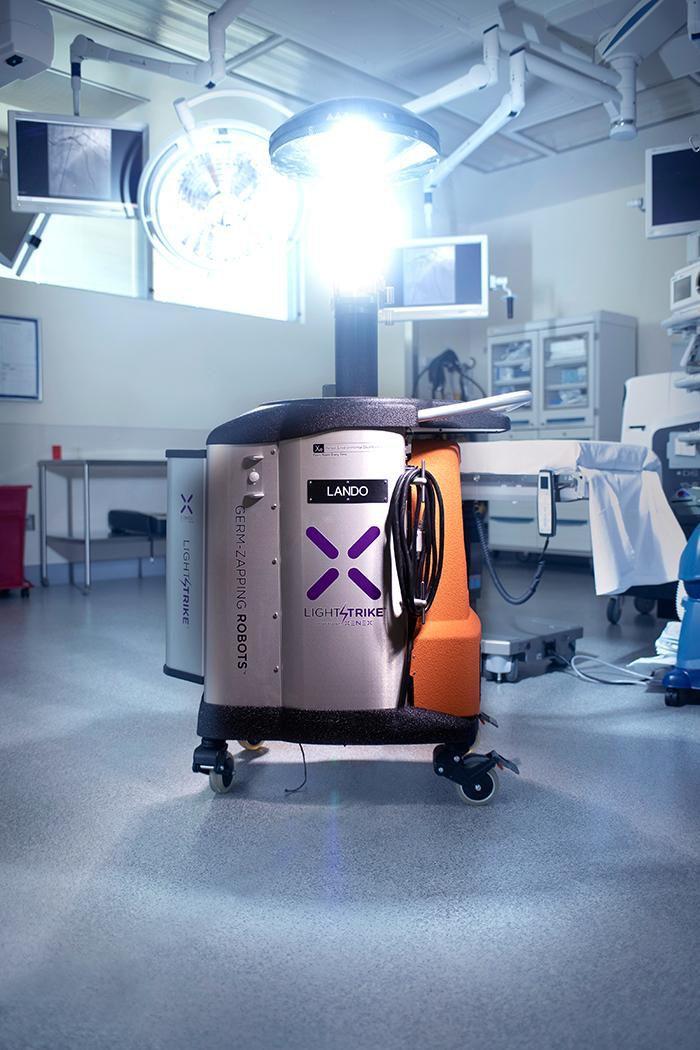 Робот UV Light может уничтожить коронавирус всего за 2 минуты 4 or photo new