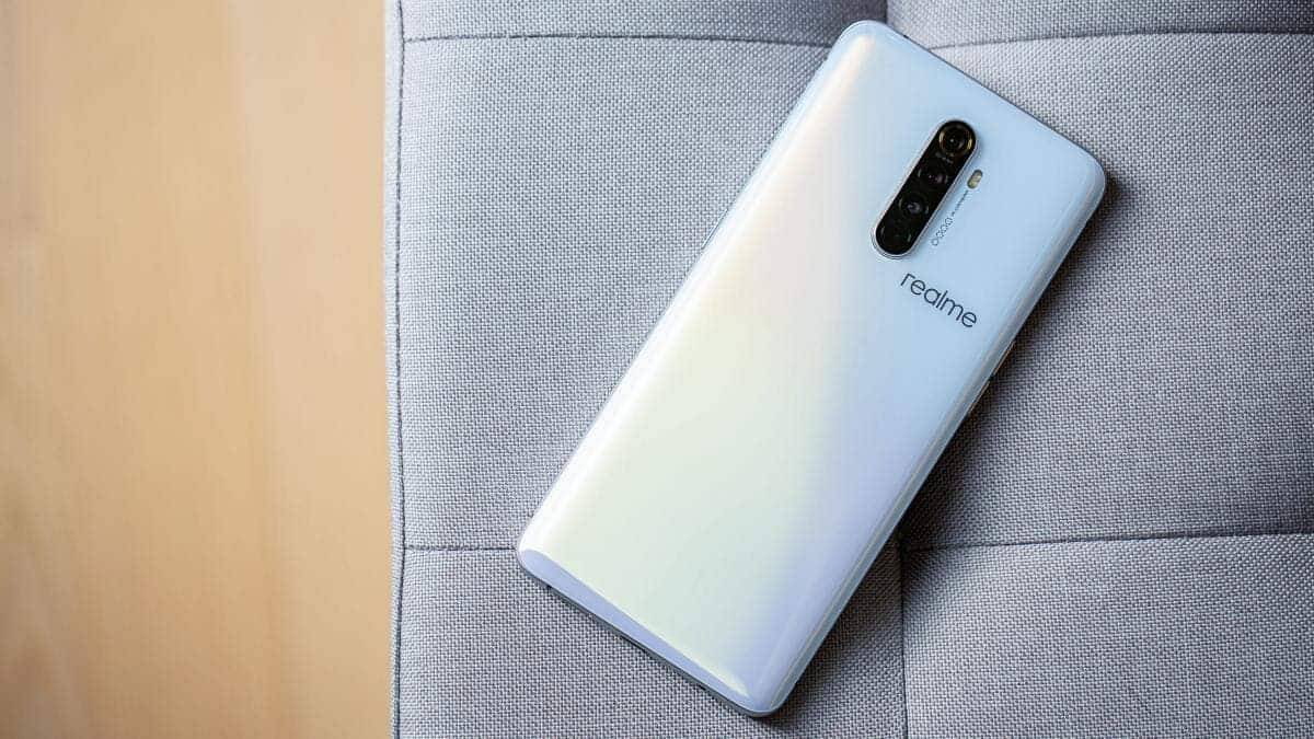 Задняя панель смартфона Realme X2 Pro с камерой