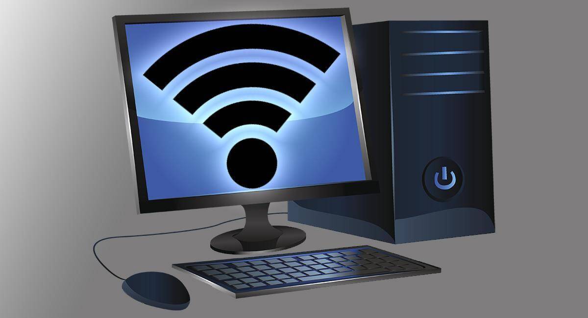 Компьютер с монитором и клавиатурой, изображение Wi-Fi сигнала