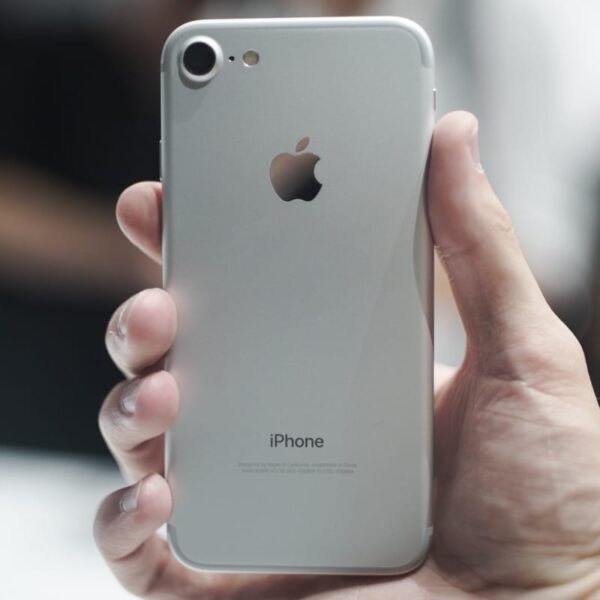 apple iphone 7 smartphone 2