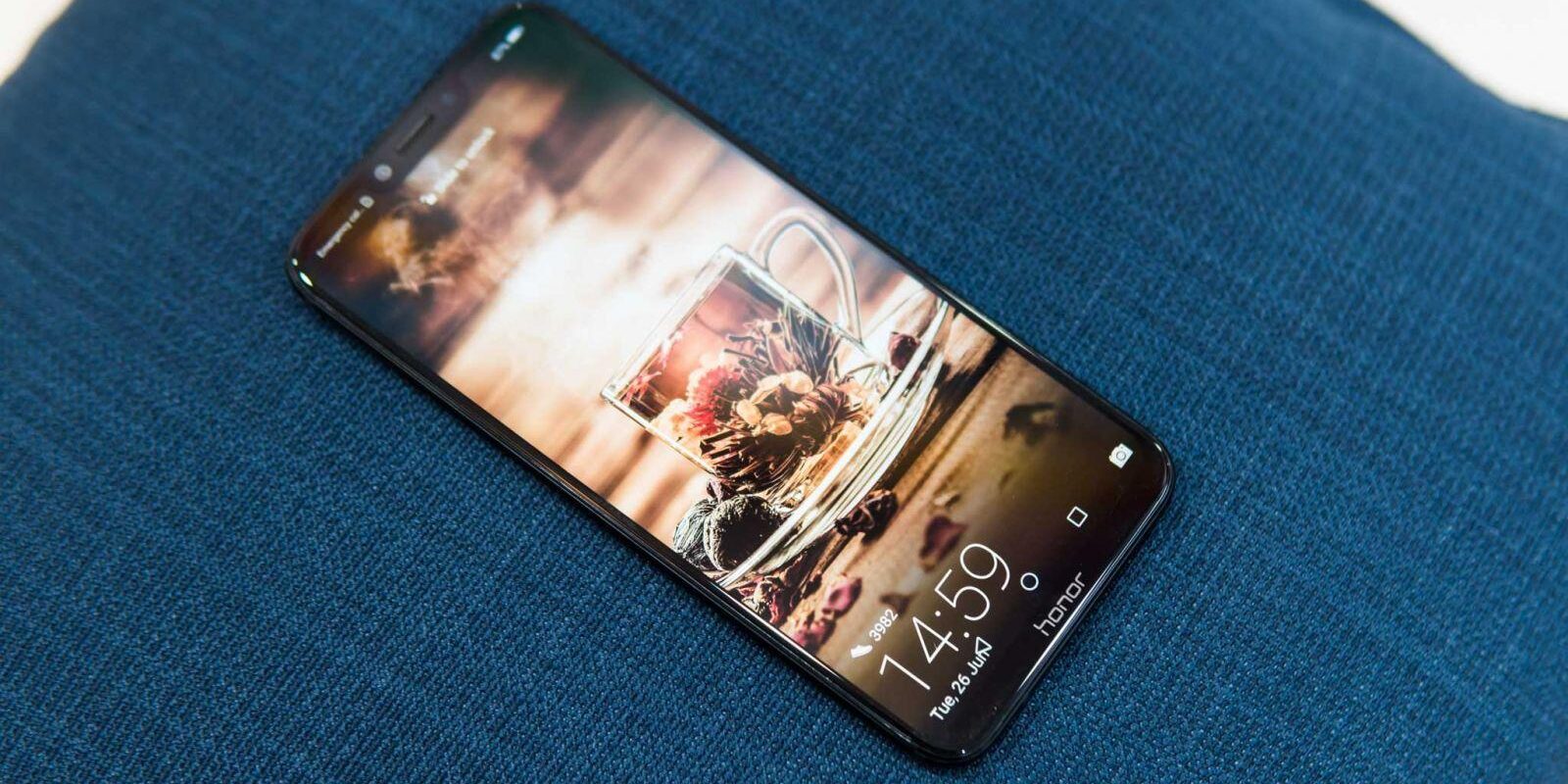 Honor показала смартфон Honor Play 4e 2 atjje