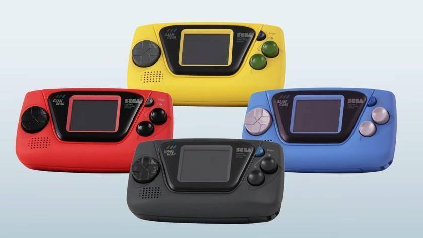 Миниатюрная портативная консоль Sega Game Gear Micro в четырёх цветах