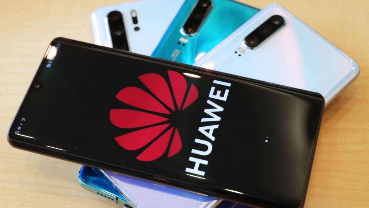 Уникальный смартфон Huawei с подэкранной камерой и виртуальными кнопками