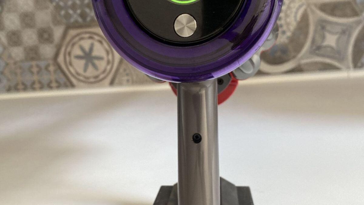 Дисплей с индикатором Eco на пылесосе Dyson V11