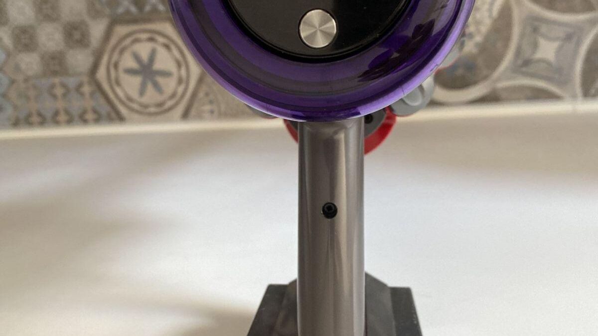 Цифровой дисплей Dyson V11 Absolute с индикатором уровня заряда батареи