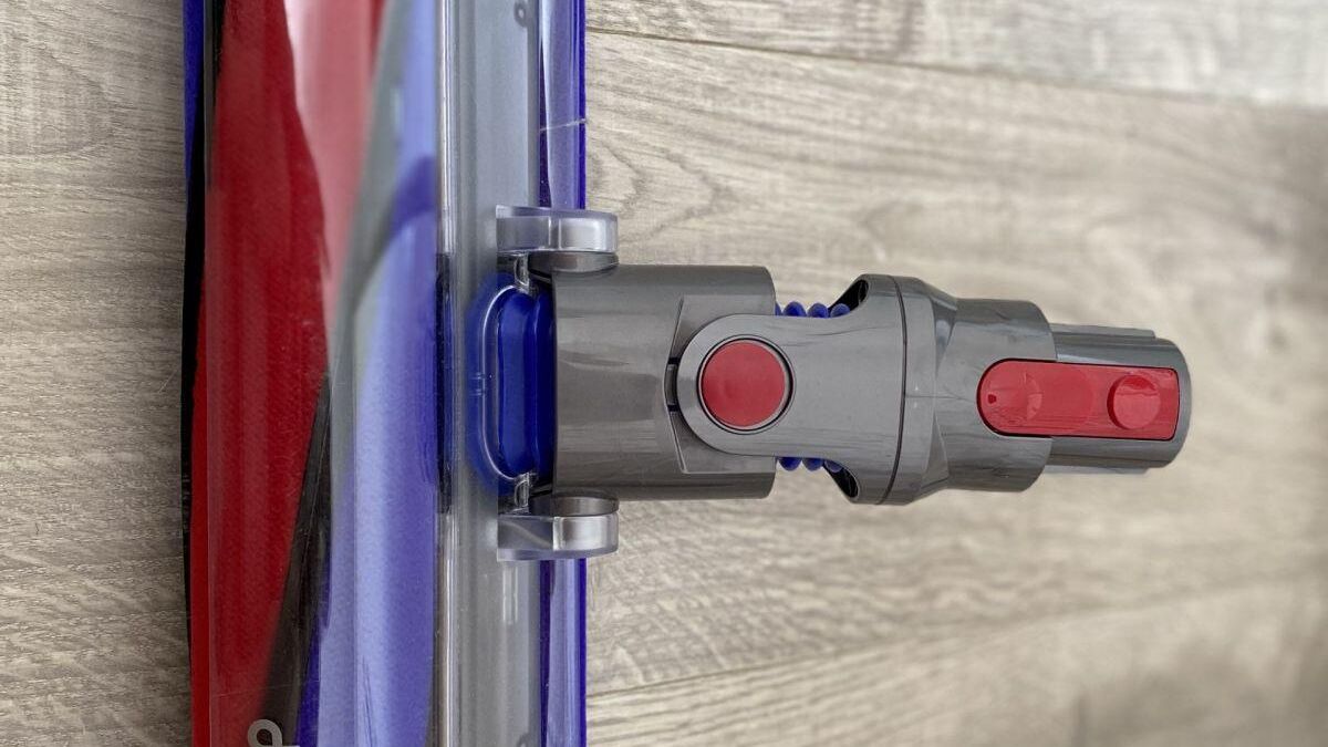Без пыли и проводов. Обзор Dyson V11 Absolute