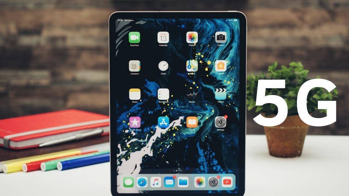 Айпад Про с поддержкой 5G и LED-экраном на столе