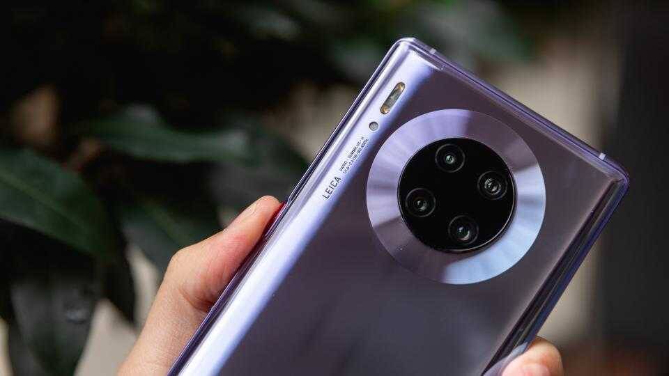 Huawei Mate 40 получит экран с частотой 120 Гц 5 Задняя часть смартфона Asus ROG Phone 3 с круговым модулем камер