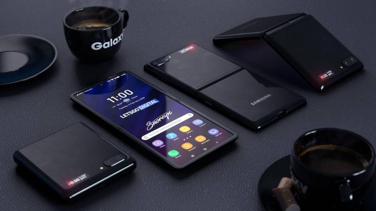 смартфон Samsung Galaxy Z Flip с несколькими устройствами и кофе