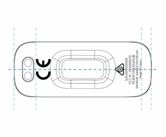 Задняя часть фитнес-браслета Xiaomi Mi Band 7 с датчиками и логотипом CE