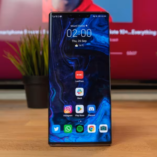 huawei mate 30 pro front shot of home screen