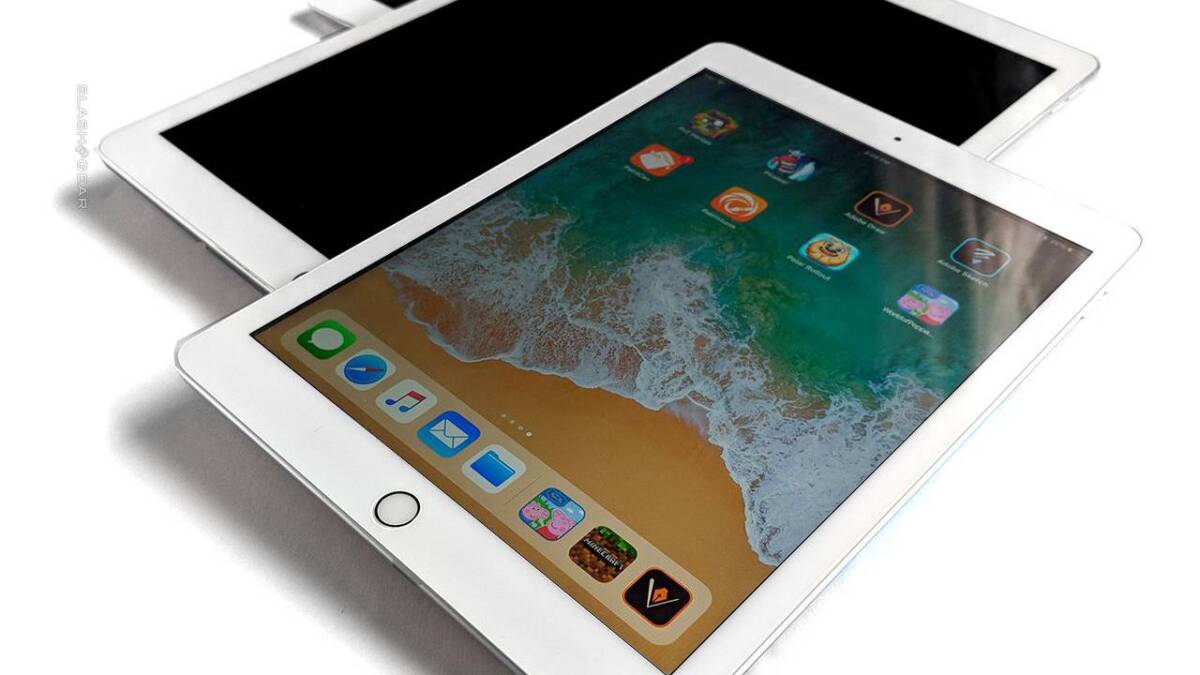 Отчёт: 13-дюймовый MacBook Pro / Air и 10,8-дюймовый iPad выйдут к концу 2020 года 5 Два планшета с интерфейсами и приложениями на экране