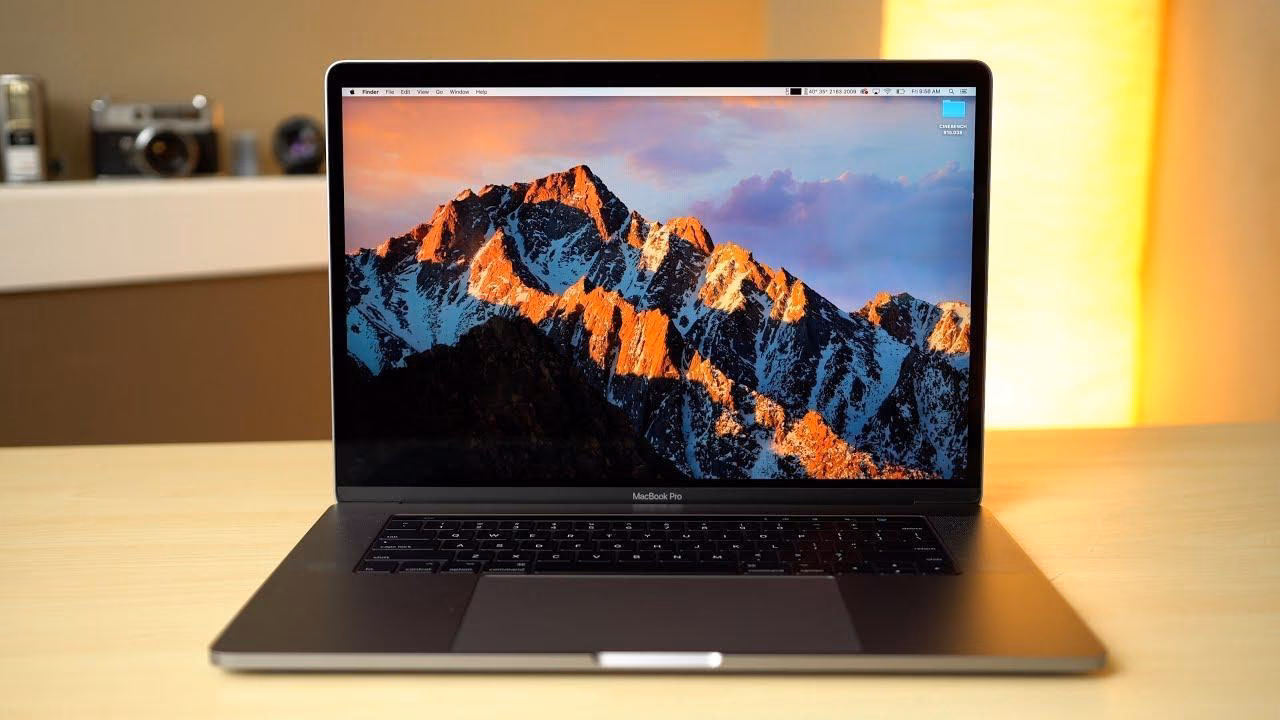 Отчёт: 13-дюймовый MacBook Pro / Air и 10,8-дюймовый iPad выйдут к концу 2020 года 3 macbook pro 2017 obzor kharakteristiki cena 1