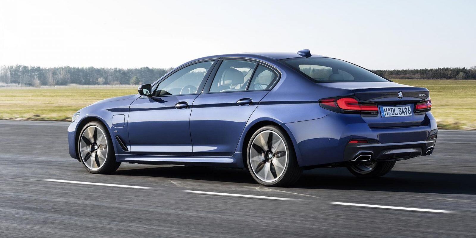 BMW может выпустить полностью электрические BMW 5 и BMW 7 Series 2 p90389022 highres the new bmw 530e xdr