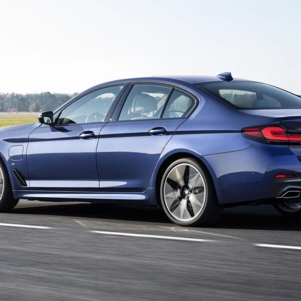 p90389022 highres the new bmw 530e xdr