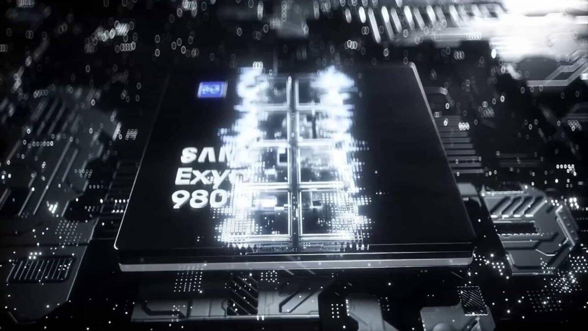 Процессор Samsung Exynos 980 на материнской плате с цифровыми схемами