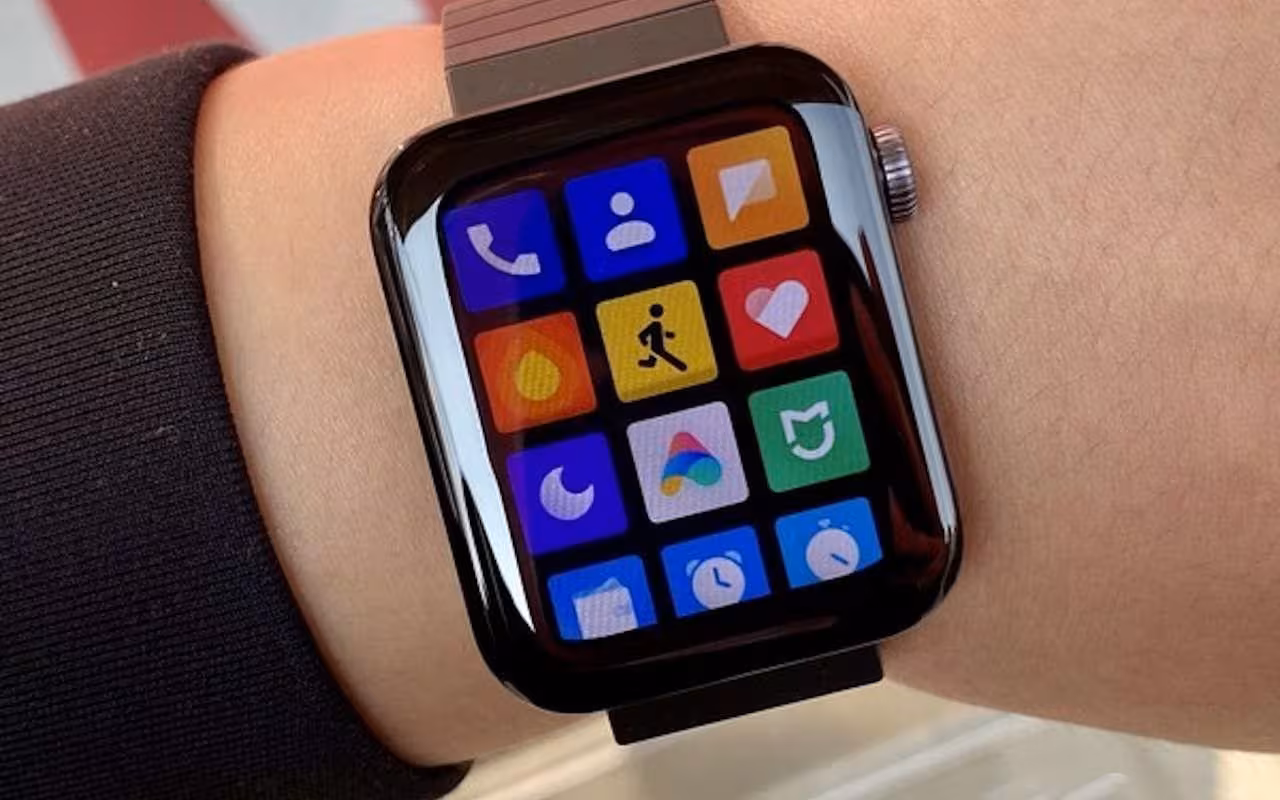 Redmi готовится выпустить свои первые умные часы 2 xiaomi mi watch foto 1