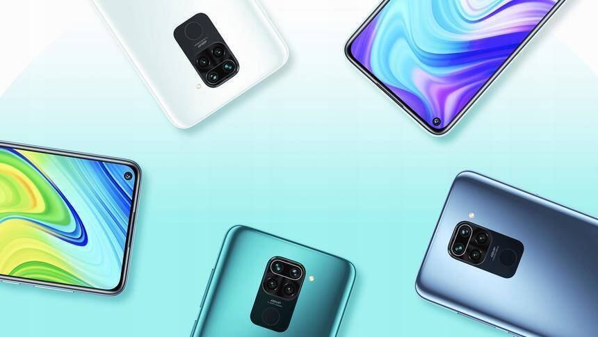 Смартфоны Xiaomi с задними камерными блоками и дисплеями