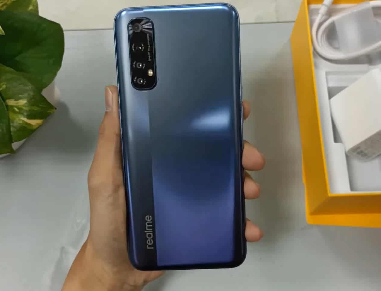 В сеть утекли подробные характеристики и изображения смартфона Realme 7 7 egko 6pu0aeljdo