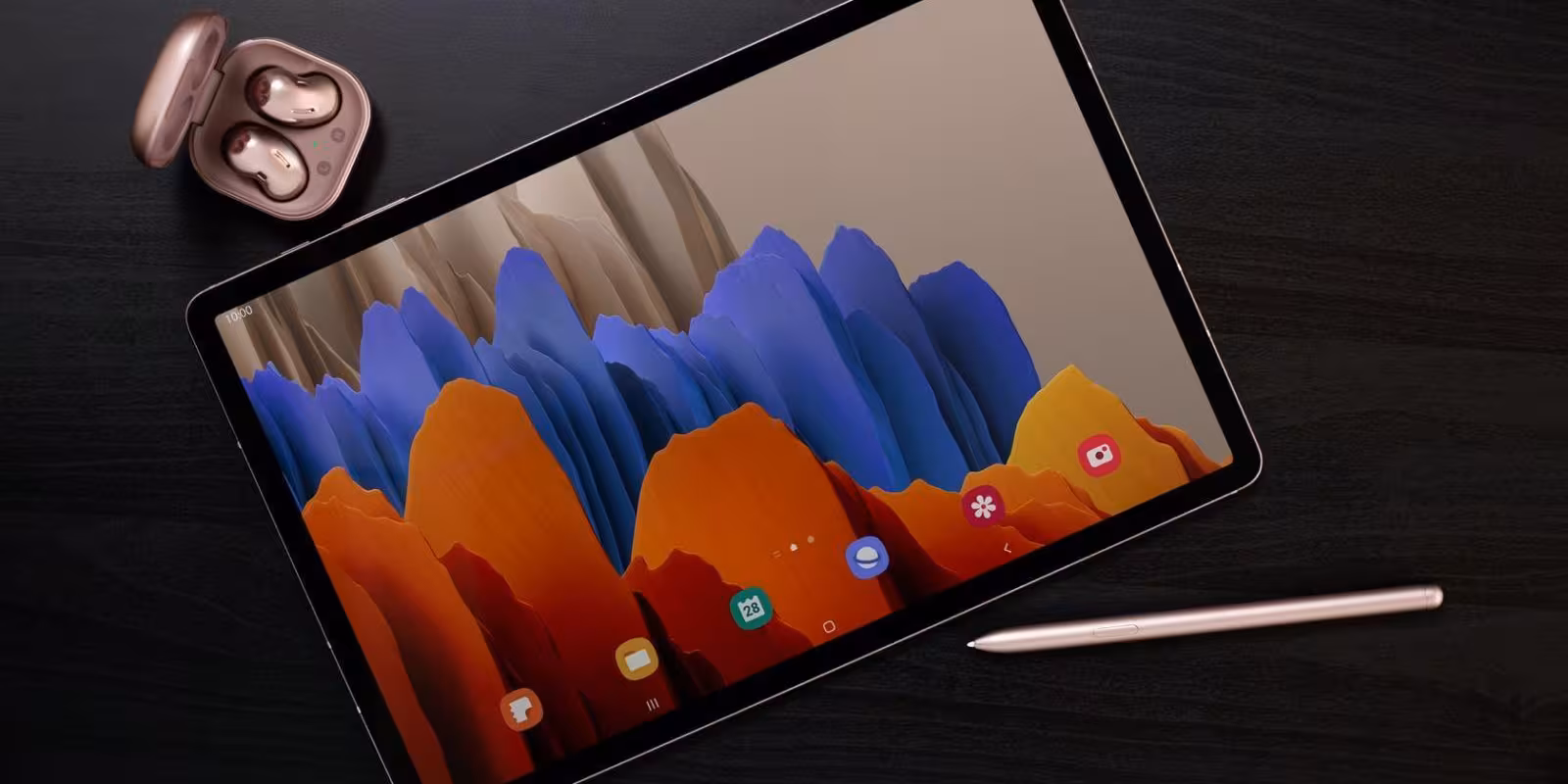 Samsung представил планшет Galaxy Tab S7 4 galaxy tab s7 and buds live lifestyle