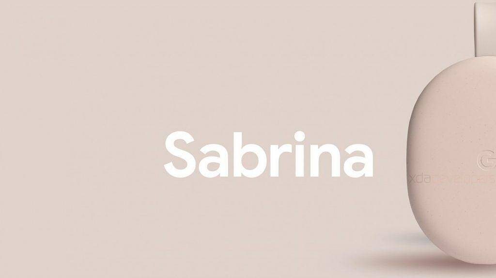 Рекламный баннер с названием Sabrina на светлом фоне