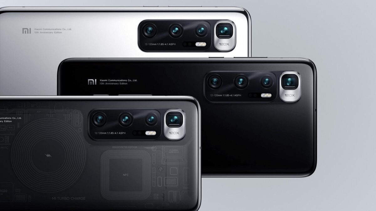 Тыльный вид Xiaomi Mi 10 Ultra с четырьмя камероми и логотипом