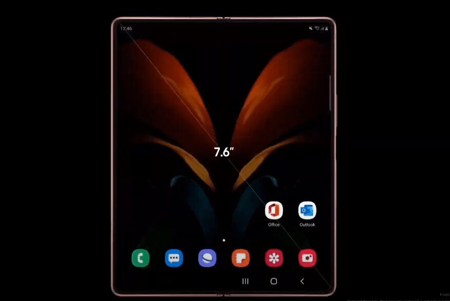 Современная гостиная с телевизором LG OLED evo W6