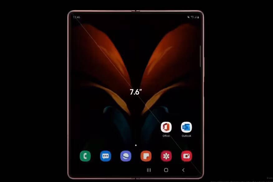 Современная гостиная с телевизором LG OLED evo W6