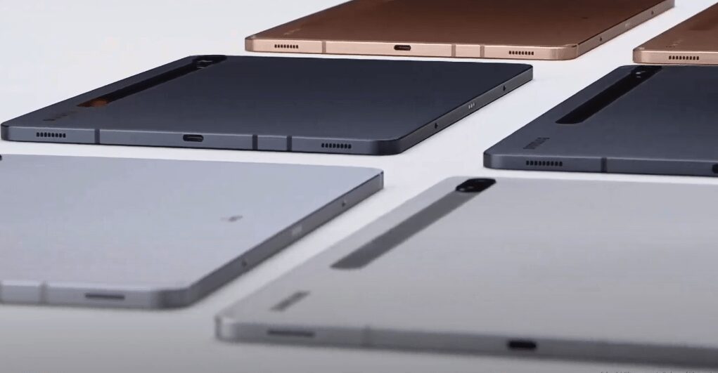 Samsung анонсировал планшеты Galaxy Tab S7 и S7+ 10 Твит Арэвина Срینیва с текстом о смене фразы на Hey Perplexity