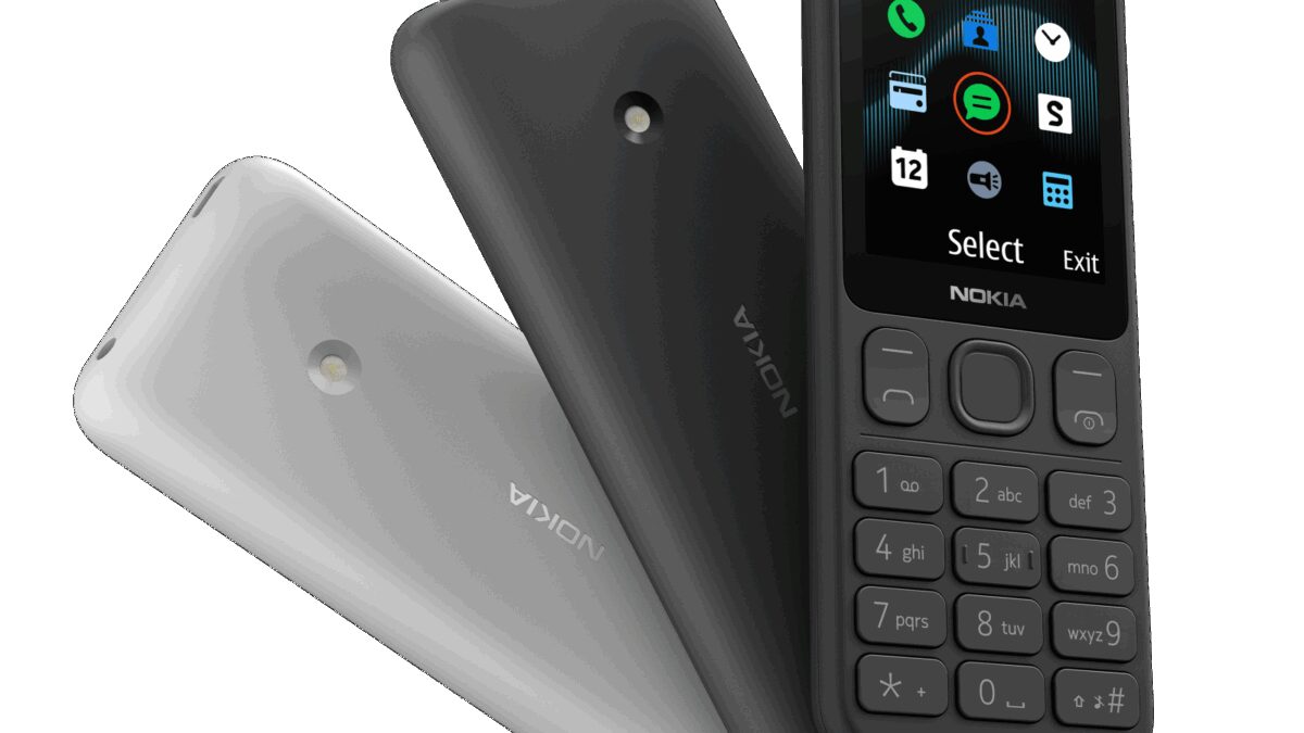 В России начались продажи телефонов Nokia 125 и Nokia 150 4 Черные и серые кнопочные телефоны Nokia 125 и 150 спереди и сзади