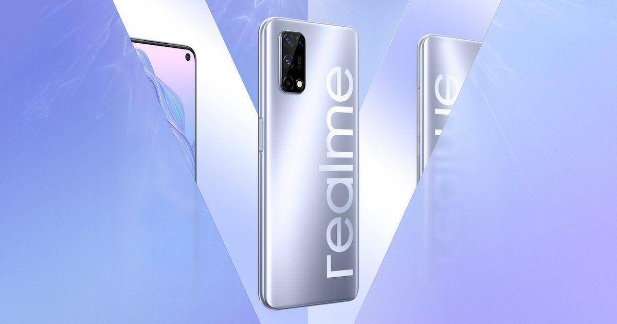 Задняя часть смартфона Realme V5 с четырьмя камерами