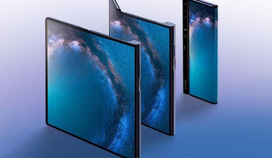 Складной Huawei Mate X2 раскрыт показываются два экрана