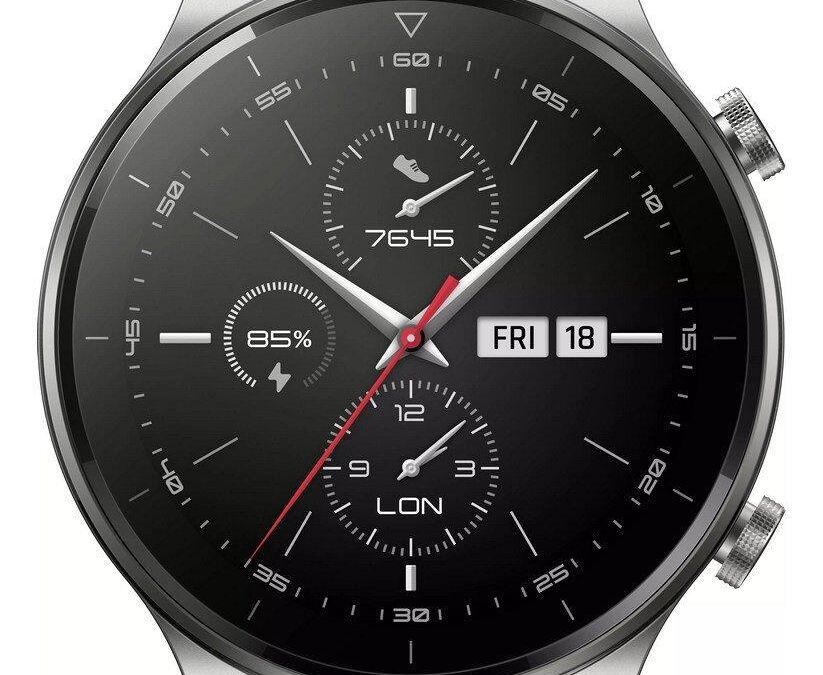 Женщина на рынке с фруктами и овощами OPPO Find N6