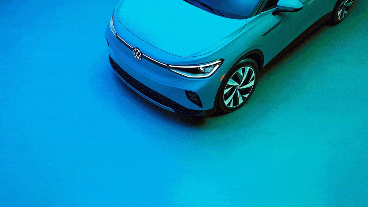 Передняя часть электрокроссовера Volkswagen в перспективе