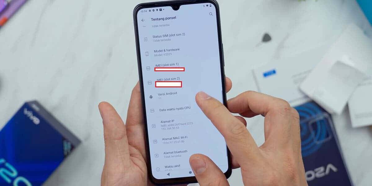 Vivo V20 станет первым смартфоном с Android 11 5 Экран смартфона Samsung Galaxy A52 показывающий настройки о телефоне