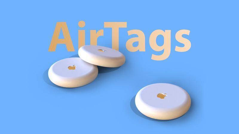 Белые кружки с логотипом Apple и надпись AirTags на синем фоне