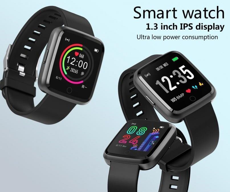 Фасад здания VK Stadium с неоновыми подсветками колонн