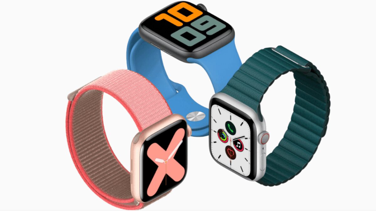 Три модели Apple Watch SE с разноцветными ремешками и дисплеями