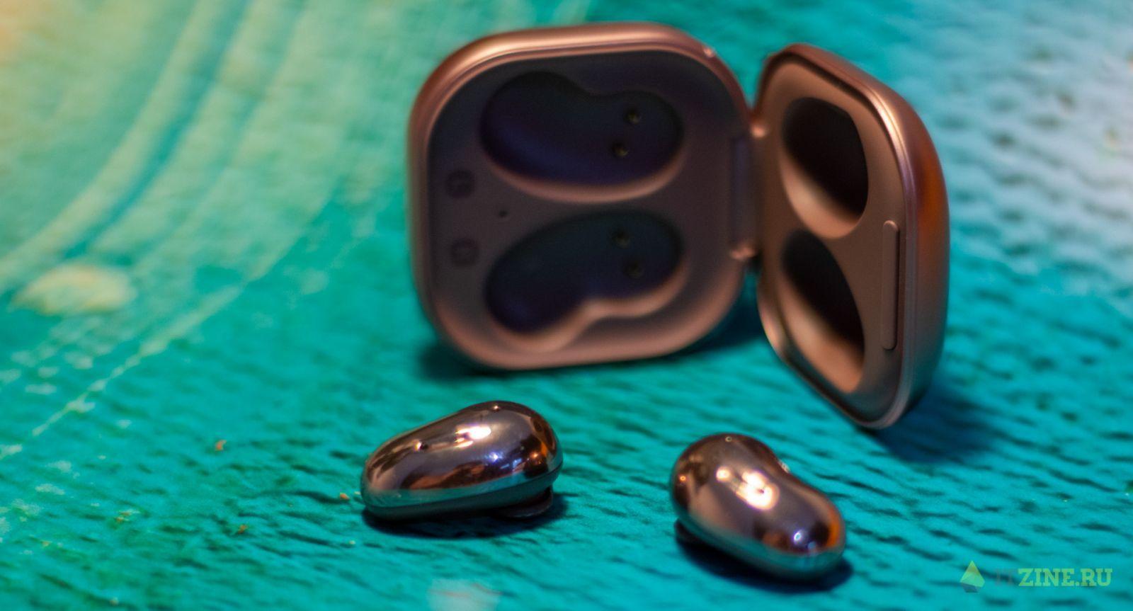 Кейс с наушниками Samsung Galaxy Buds Live