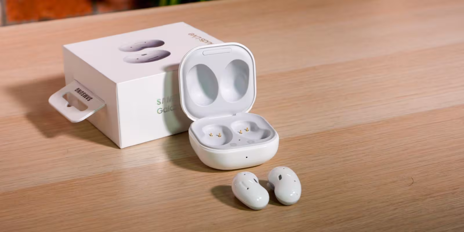 Samsung и Fila выпустят специальное издание наушников Galaxy Buds Live 3 g9dcibw5jmvqmtppp6vyq4